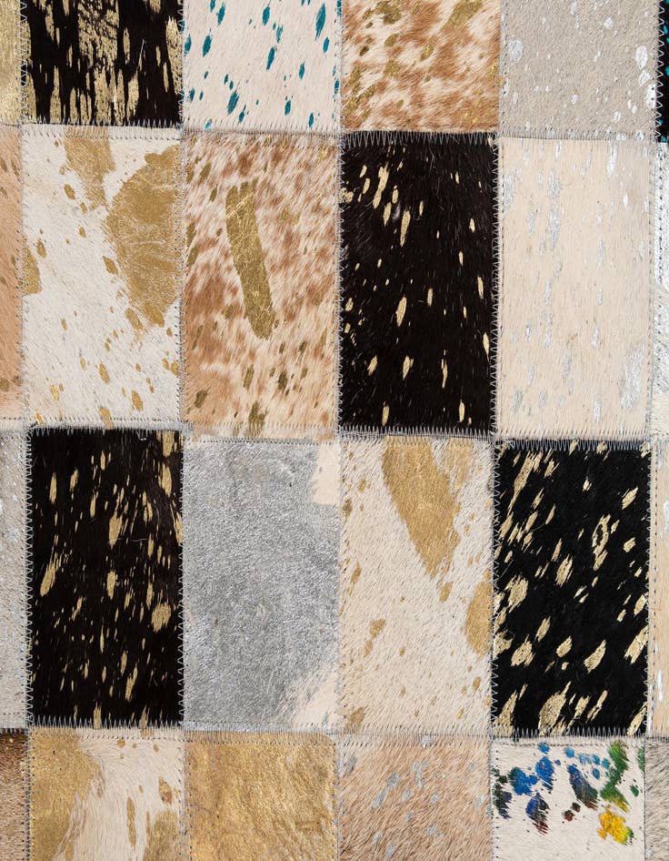 Detail image of 8' x 9' 10 Cowhide - Patchwork Rug