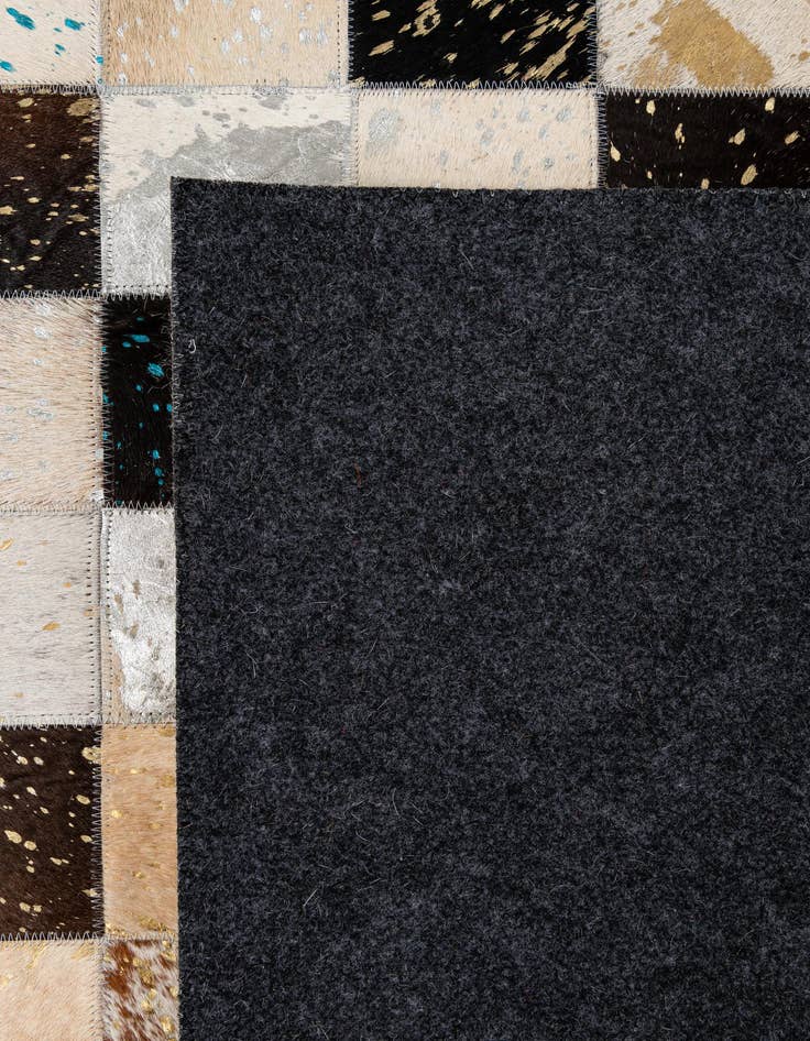 Detail image of 8' x 9' 10 Cowhide - Patchwork Rug