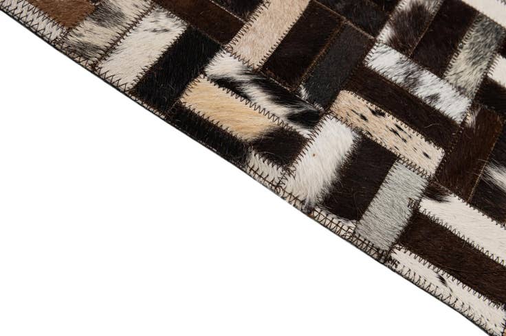 Detail image of 8' x 10' 1 Cowhide - Patchwork Rug