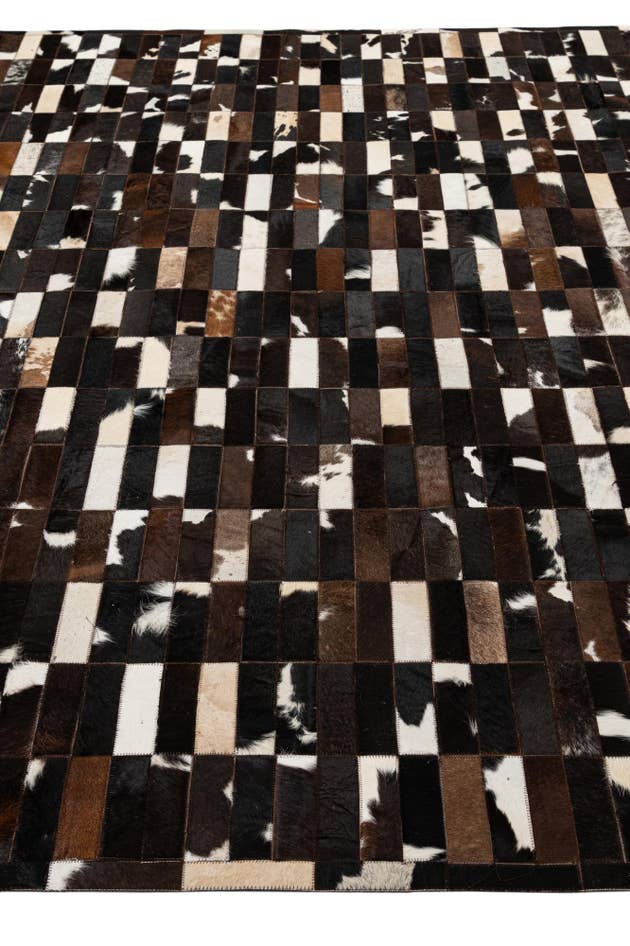 Detail image of 8' 2 x 9' 10 Cowhide - Patchwork Rug