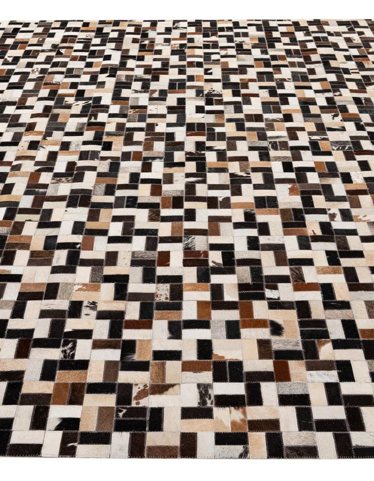 Detail image of 8' x 10' Cowhide - Patchwork Rug
