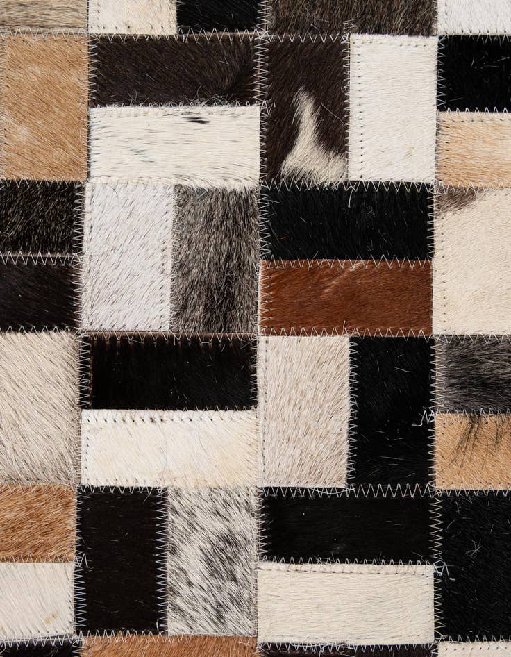 Detail image of 8' x 10' Cowhide - Patchwork Rug