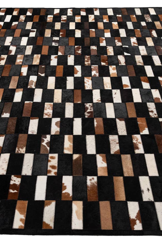 Detail image of 8' 2 x 9' 11 Cowhide - Patchwork Rug