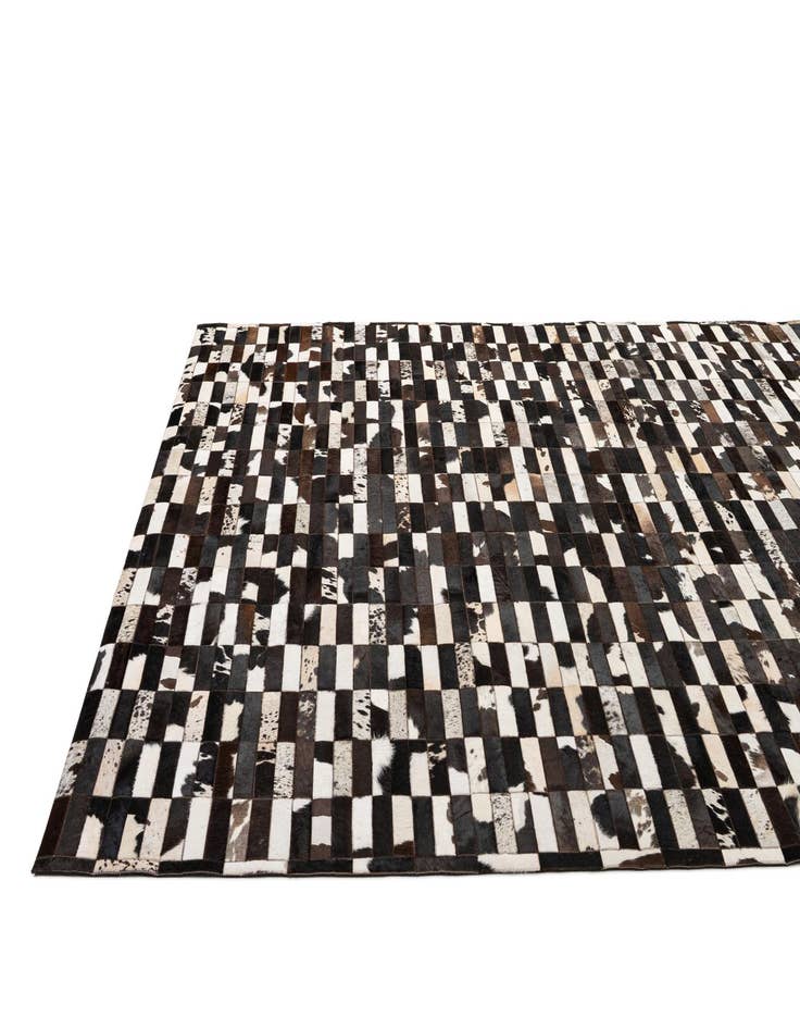 Detail image of 8' 2 x 9' 10 Cowhide - Patchwork Rug