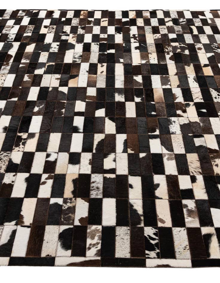 Detail image of 8' 2 x 9' 10 Cowhide - Patchwork Rug