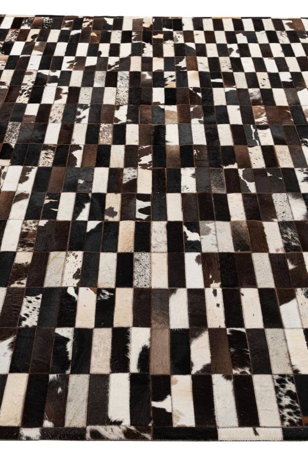 Detail image of 8' 2 x 9' 11 Cowhide - Patchwork Rug