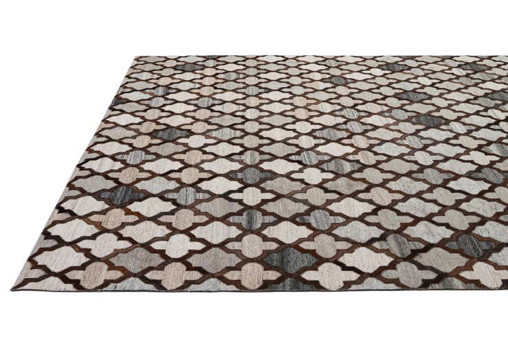 Detail image of 8' 1 x 9' 10 Cowhide - Patchwork Rug