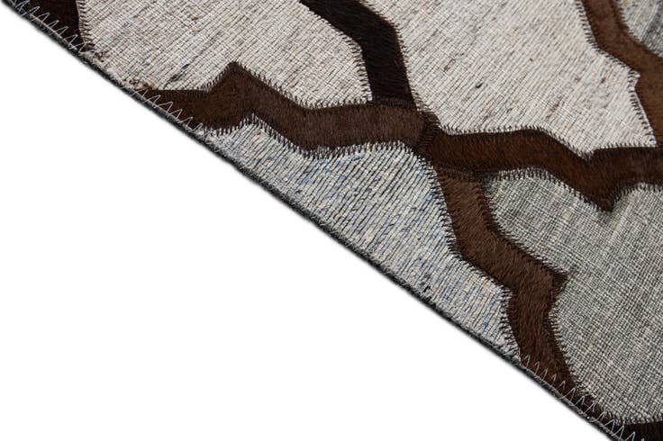 Detail image of 8' 1 x 9' 10 Cowhide - Patchwork Rug