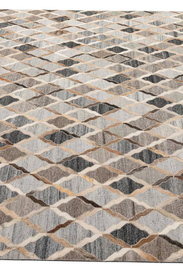 Detail image of 8' 1 x 9' 10 Cowhide - Patchwork Rug