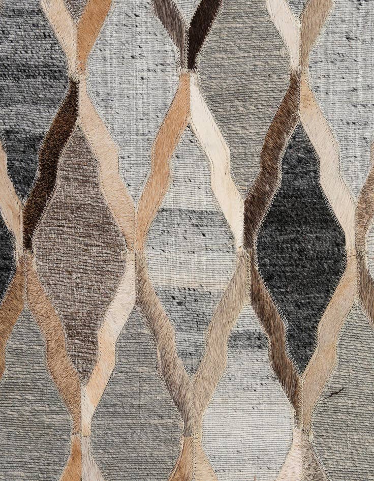 Detail image of 8' 1 x 9' 10 Cowhide - Patchwork Rug
