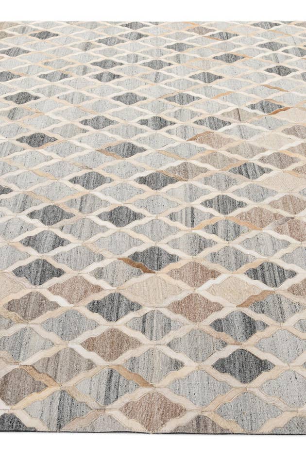 Detail image of 8' x 9' 10 Cowhide - Patchwork Rug