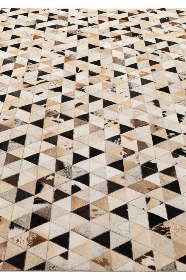 Detail image of 8' x 9' 10 Cowhide - Patchwork Rug