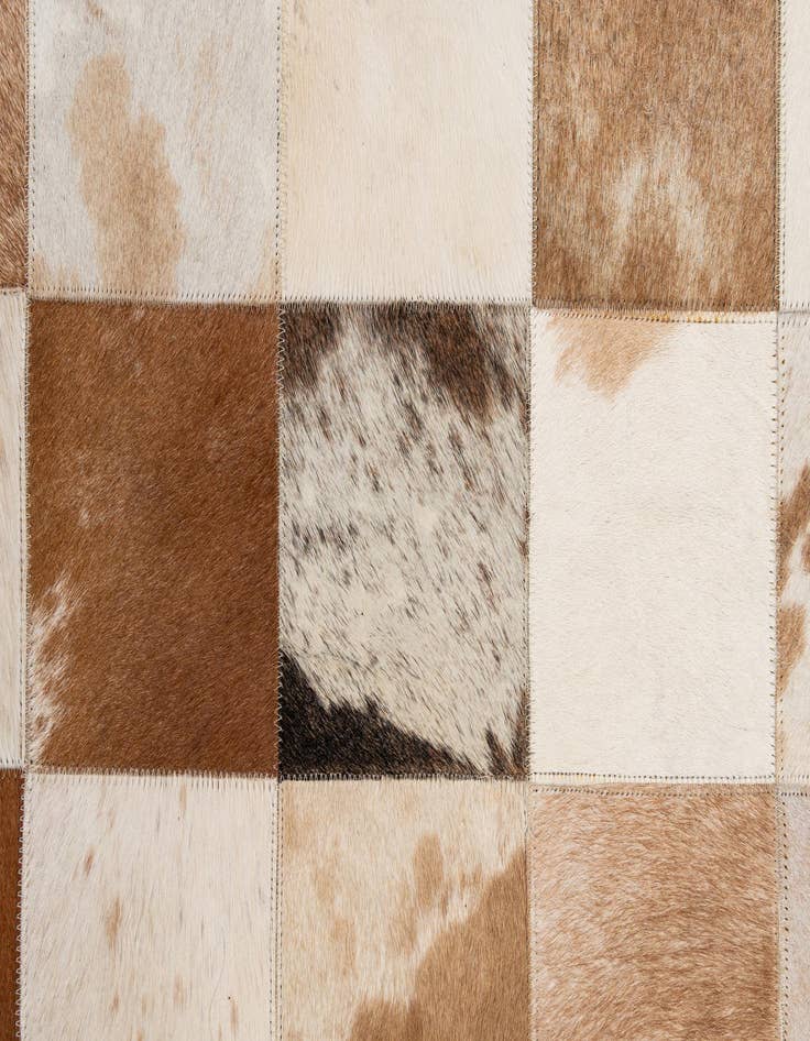 Detail image of 8' 1 x 9' 11 Cowhide - Patchwork Rug
