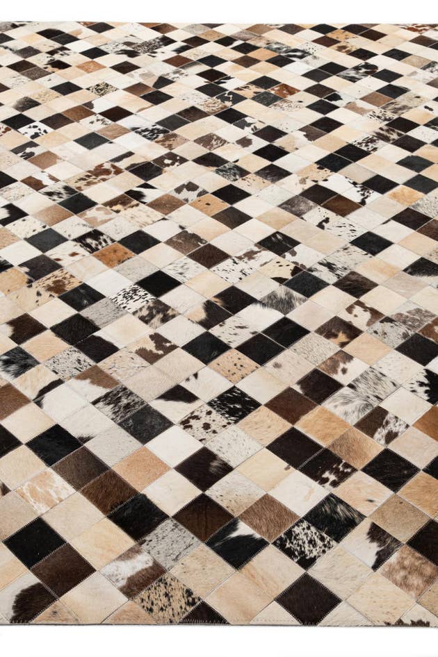 Detail image of 8' x 10' Cowhide - Patchwork Rug