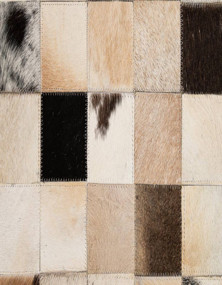 Detail image of 8' x 10' Cowhide - Patchwork Rug