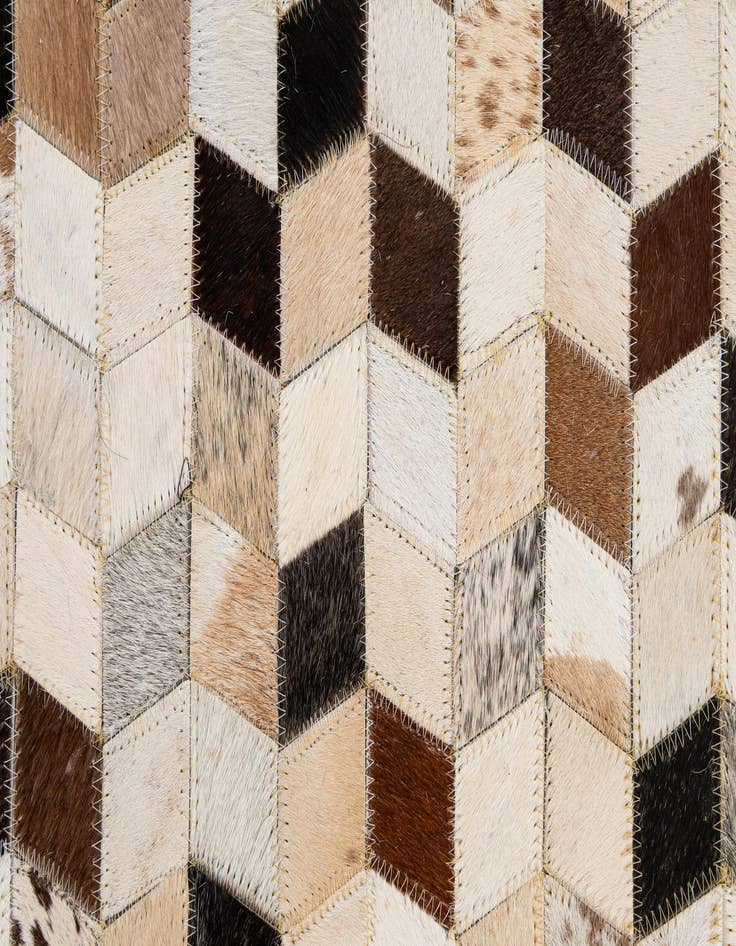 Detail image of 8' x 10' Cowhide - Patchwork Rug