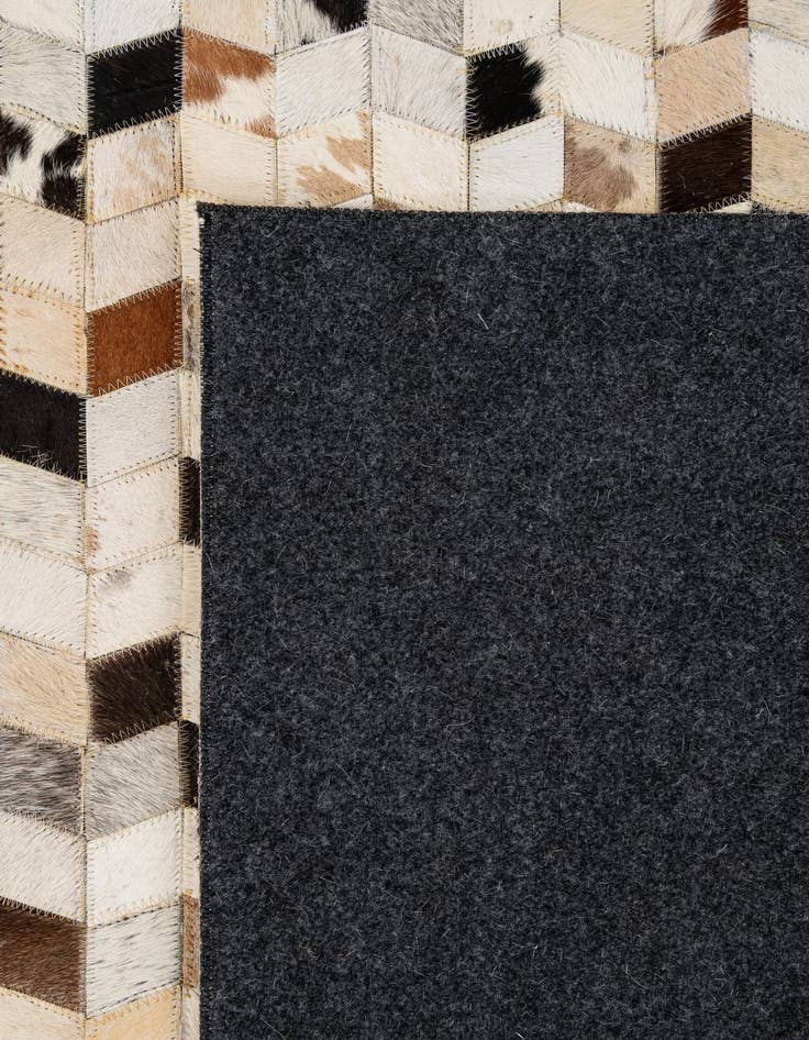 Detail image of 8' x 10' Cowhide - Patchwork Rug
