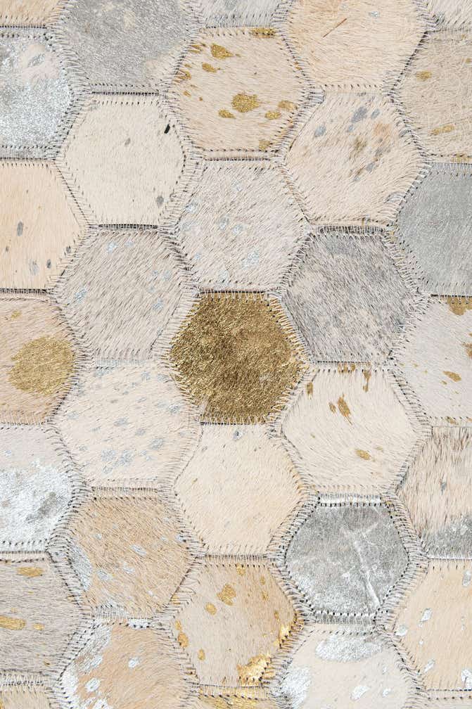 5' 1 x 8' Cowhide - Patchwork Rug