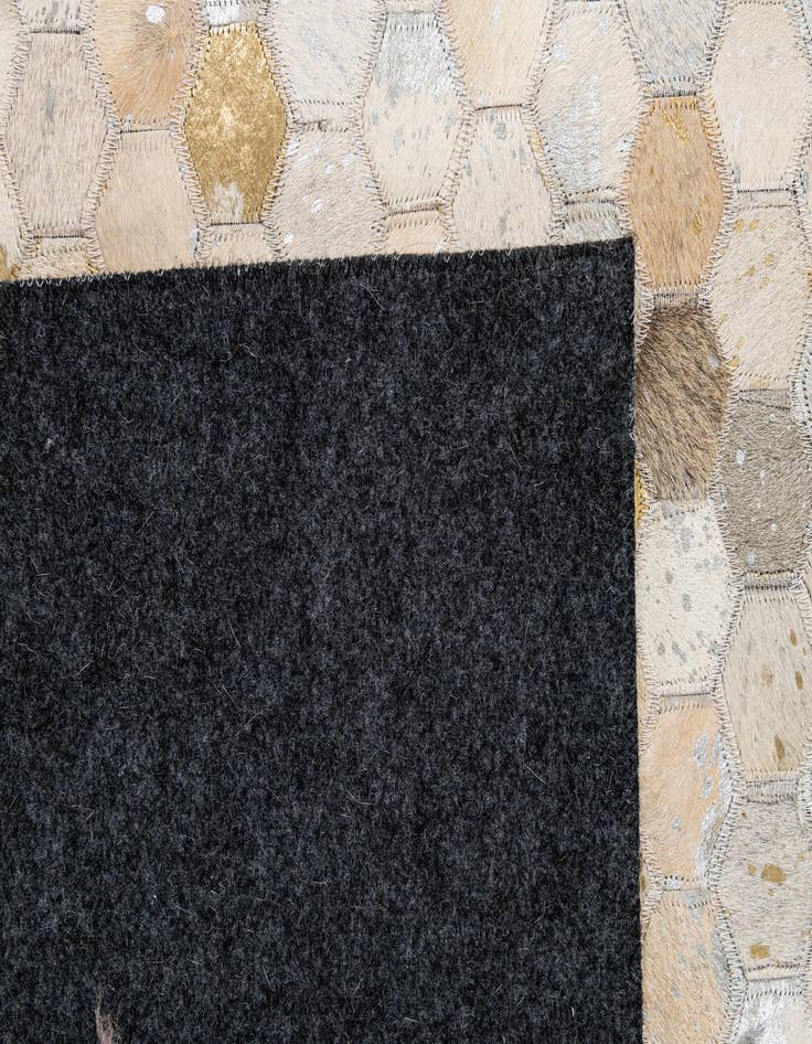 Detail image of 5' 1 x 8' Cowhide - Patchwork Rug