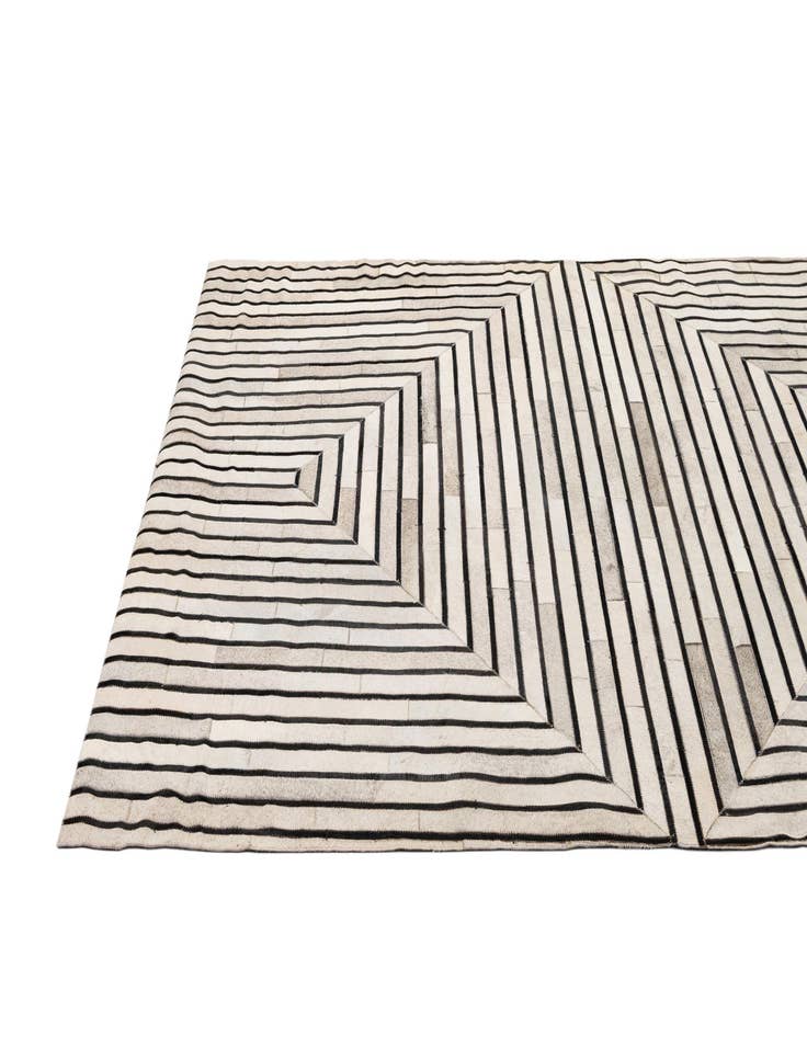 Detail image of 5' 5 x 7' 6 Cowhide - Patchwork Rug