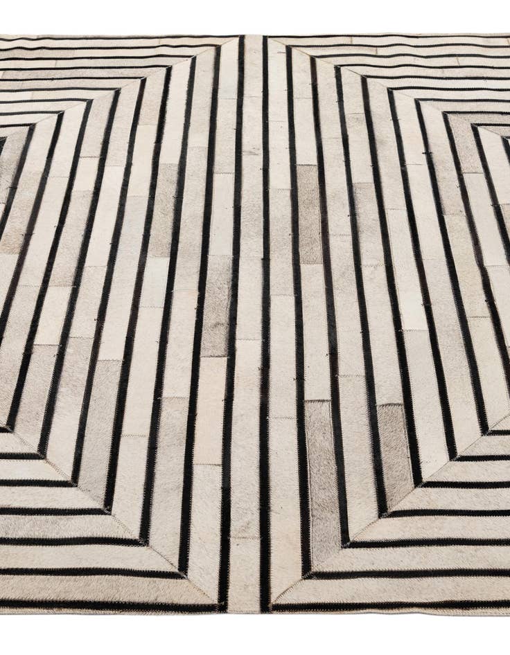 Detail image of 5' 5 x 7' 6 Cowhide - Patchwork Rug