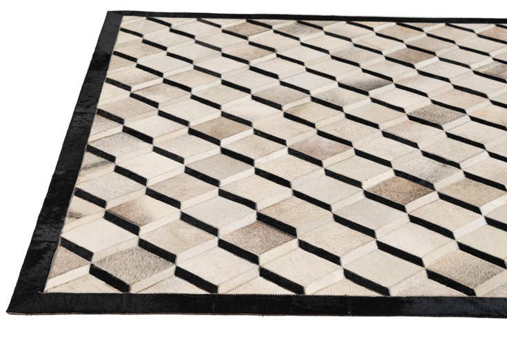 Detail image of 5' x 8' 1 Cowhide - Patchwork Rug