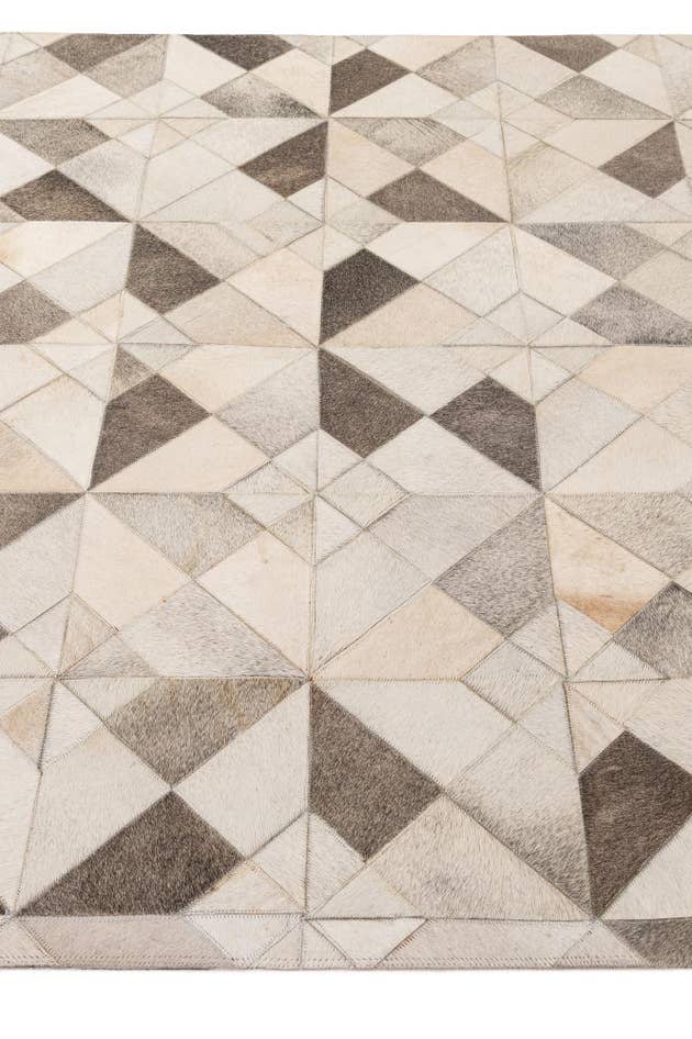 Detail image of 5' x 7' 11 Cowhide - Patchwork Rug