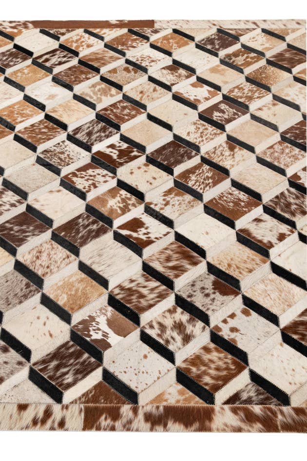 Detail image of 5' 1 x 8' 2 Cowhide - Patchwork Rug