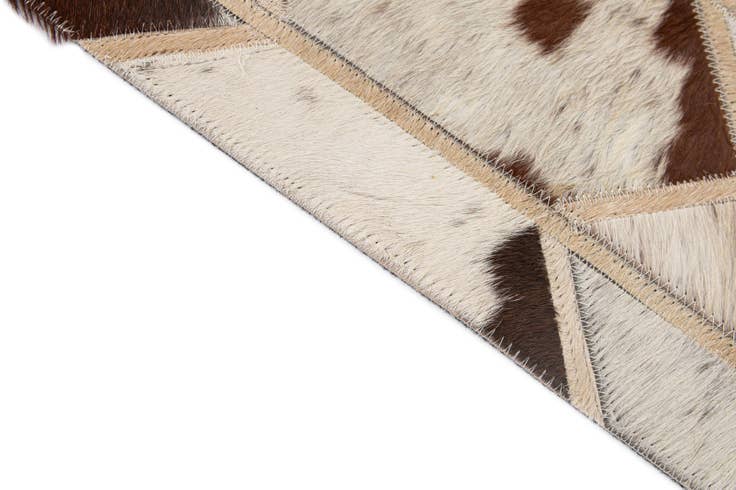 Detail image of 5' x 8' 2 Cowhide - Patchwork Rug