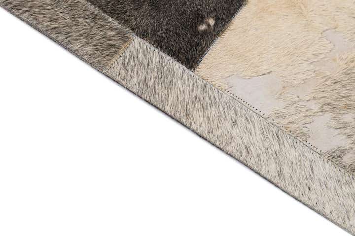 5' 2 x 8' Cowhide - Patchwork Rug