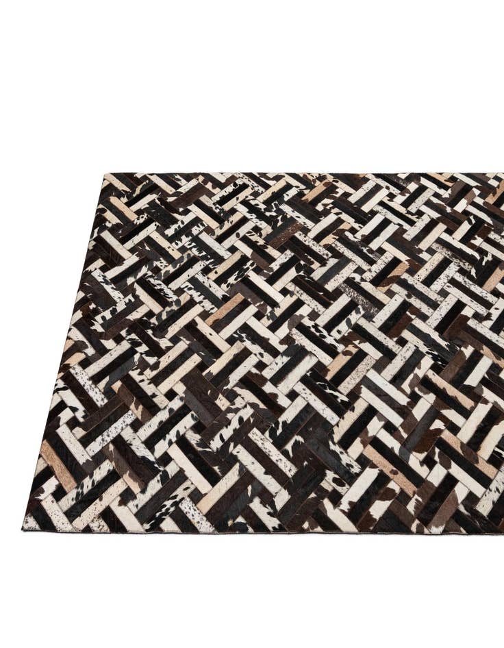 Detail image of 5' 1 x 8' Cowhide - Patchwork Rug