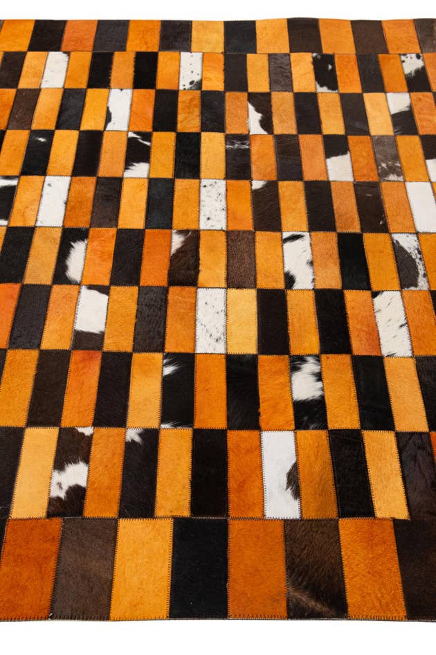 Detail image of 5' 2 x 7' 11 Cowhide - Patchwork Rug