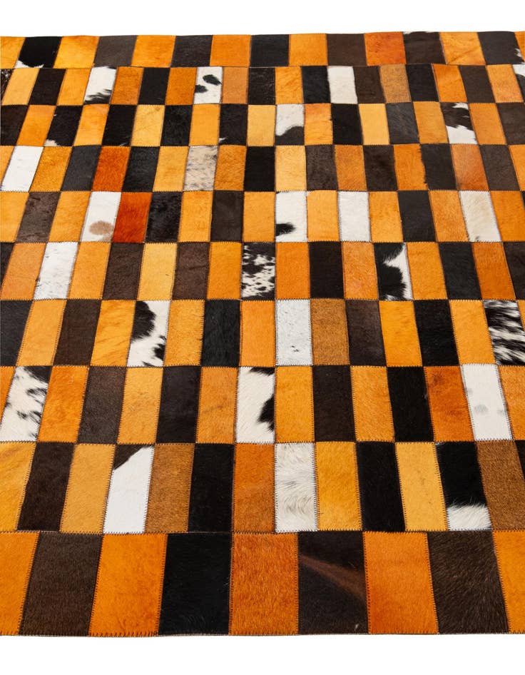 Detail image of 5' 1 x 7' 11 Cowhide - Patchwork Rug