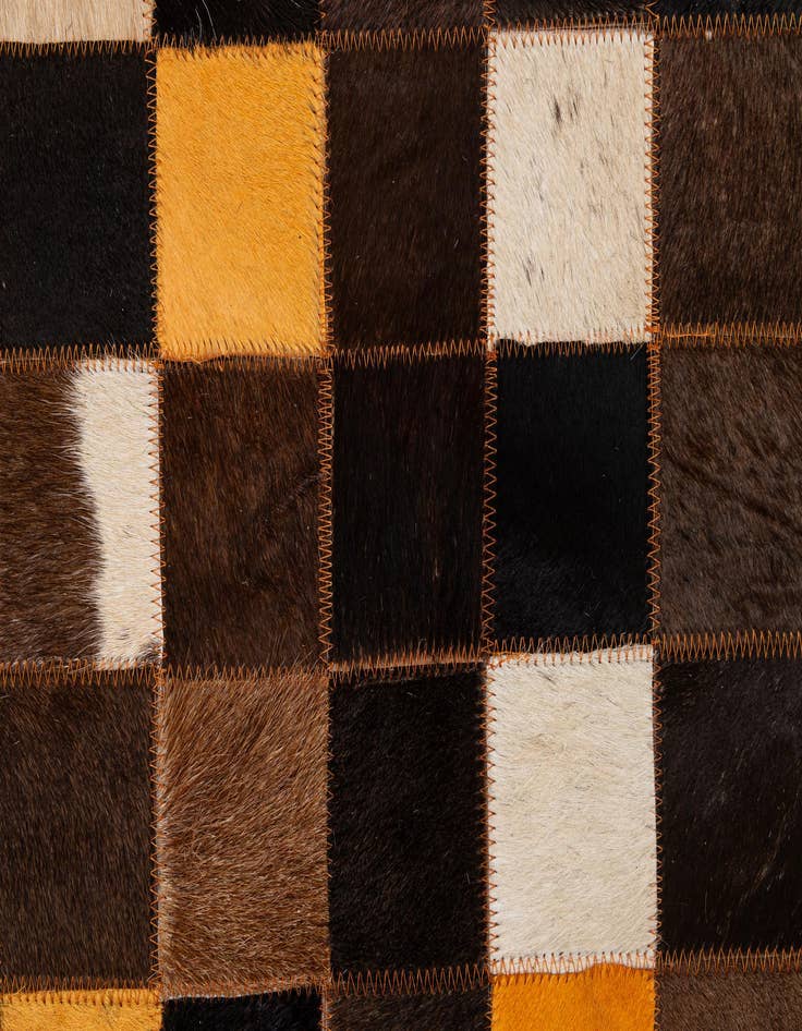 Detail image of 5' 1 x 8' 1 Cowhide - Patchwork Rug