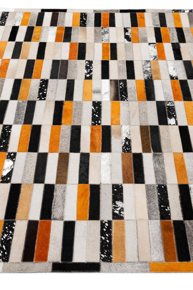 Detail image of 5' 2 x 8' 2 Cowhide - Patchwork Rug