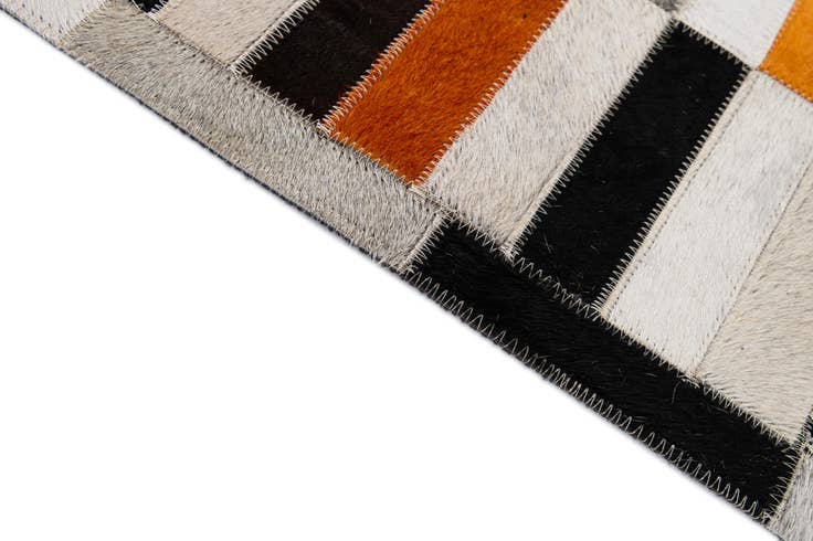 Detail image of 5' 2 x 8' 2 Cowhide - Patchwork Rug