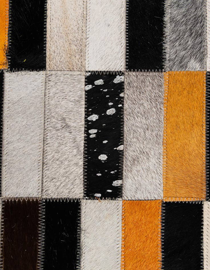 Detail image of 5' 2 x 8' 2 Cowhide - Patchwork Rug
