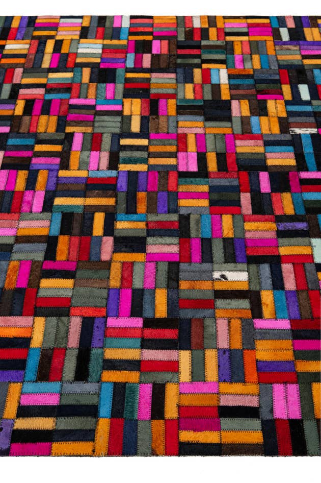 Detail image of 4' 11 x 7' 11 Cowhide - Patchwork Rug