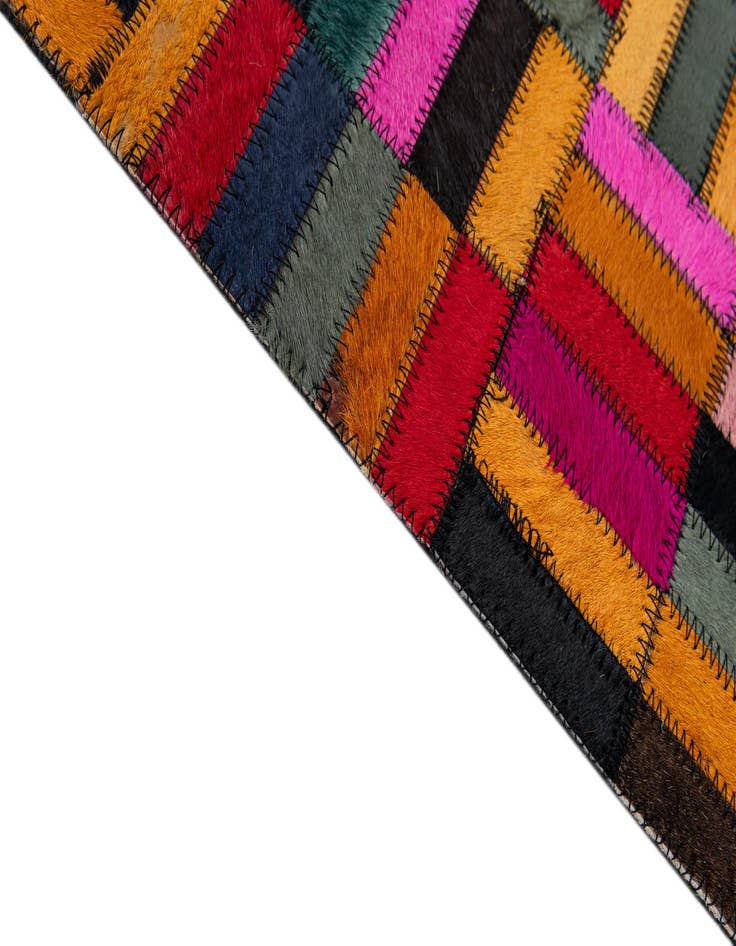 Detail image of 4' 11 x 7' 11 Cowhide - Patchwork Rug