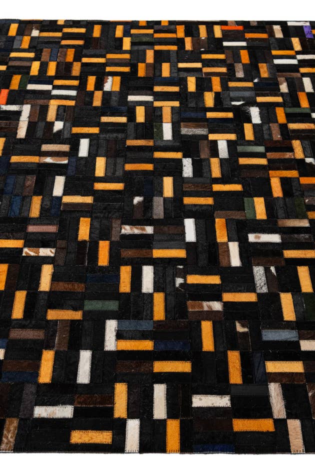 Detail image of 5' x 8' 1 Cowhide - Patchwork Rug