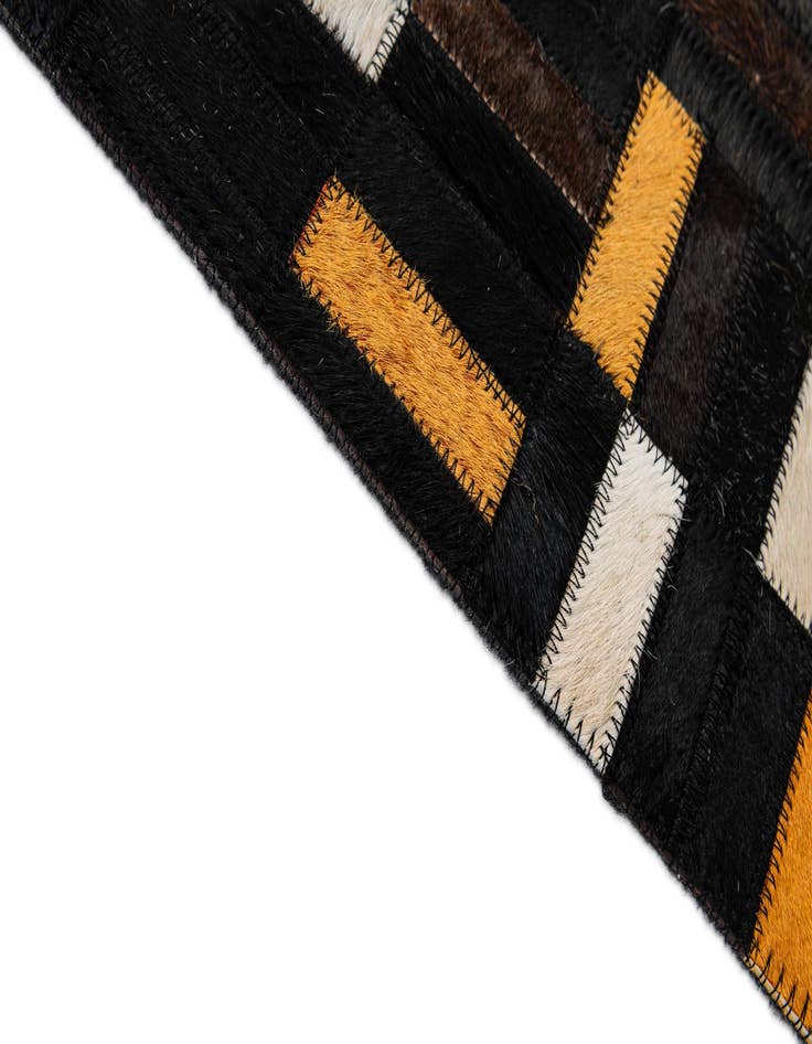 Detail image of 5' x 8' 1 Cowhide - Patchwork Rug