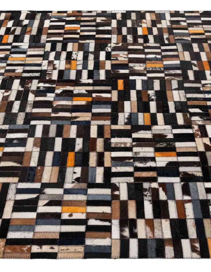 Detail image of 5' 1 x 8' 1 Cowhide - Patchwork Rug