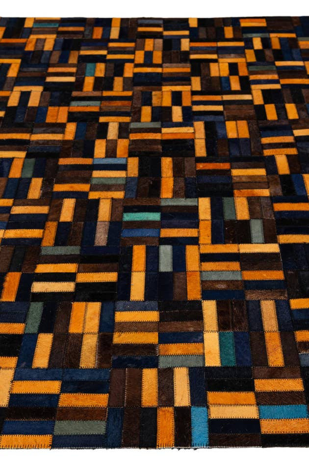 Detail image of 4' 11 x 7' 11 Cowhide - Patchwork Rug