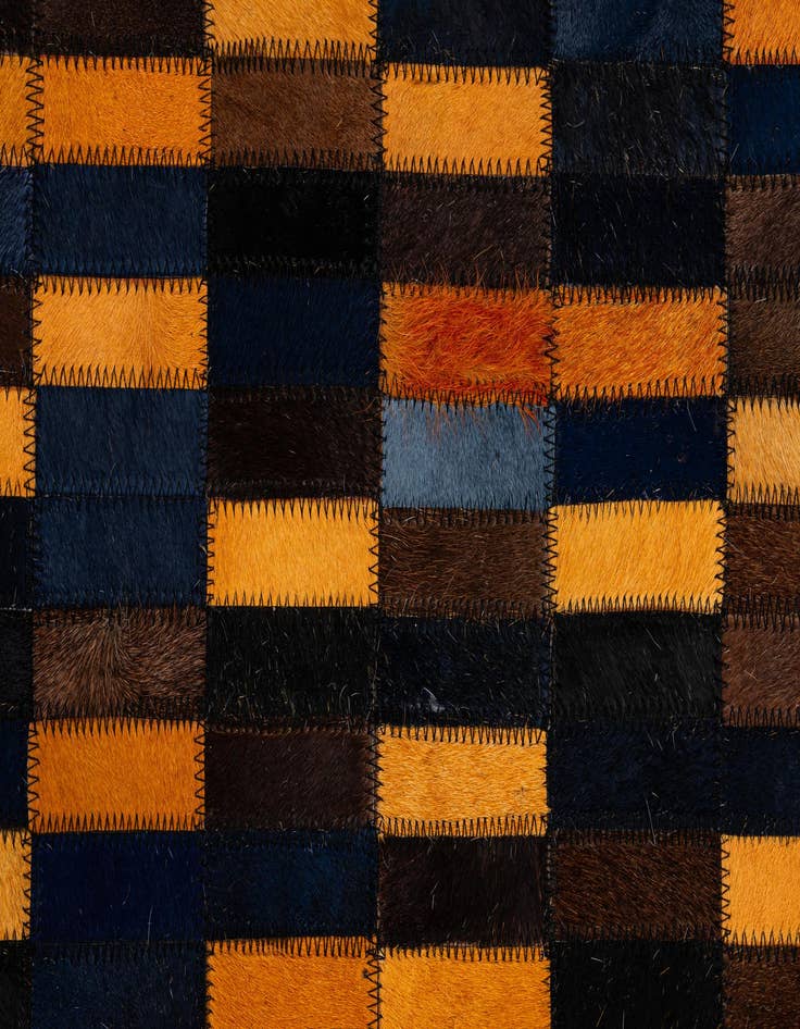 Detail image of 5' x 7' 11 Cowhide - Patchwork Rug