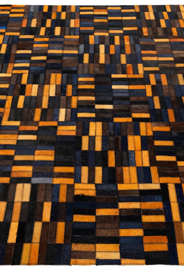 Detail image of 5' x 7' 11 Cowhide - Patchwork Rug