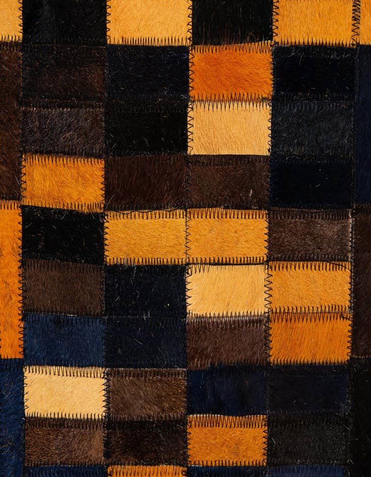 Detail image of 5' x 7' 11 Cowhide - Patchwork Rug