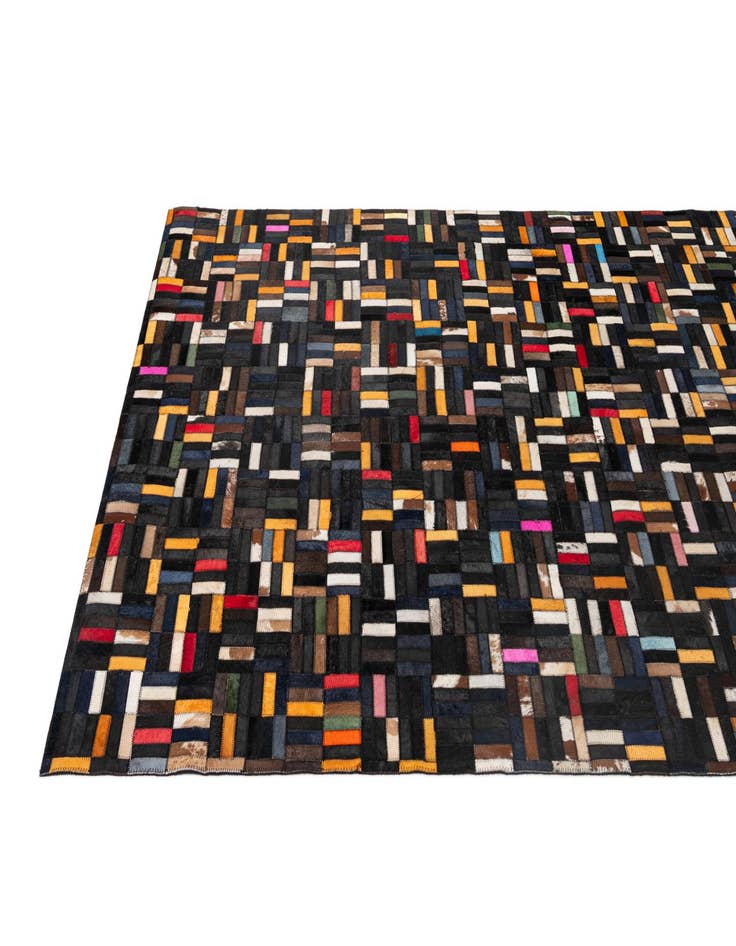 Detail image of 5' 1 x 7' 11 Cowhide - Patchwork Rug