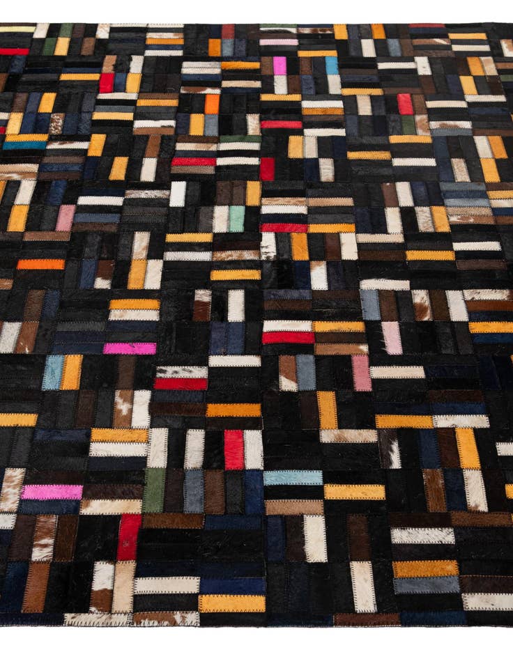 Detail image of 5' 1 x 7' 11 Cowhide - Patchwork Rug