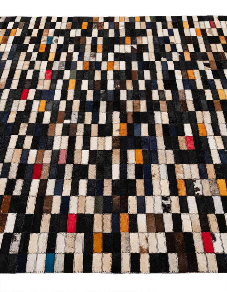 Detail image of 5' 2 x 8' Cowhide - Patchwork Rug