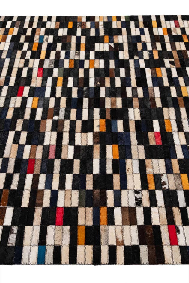Detail image of 5' 2 x 8' Cowhide - Patchwork Rug